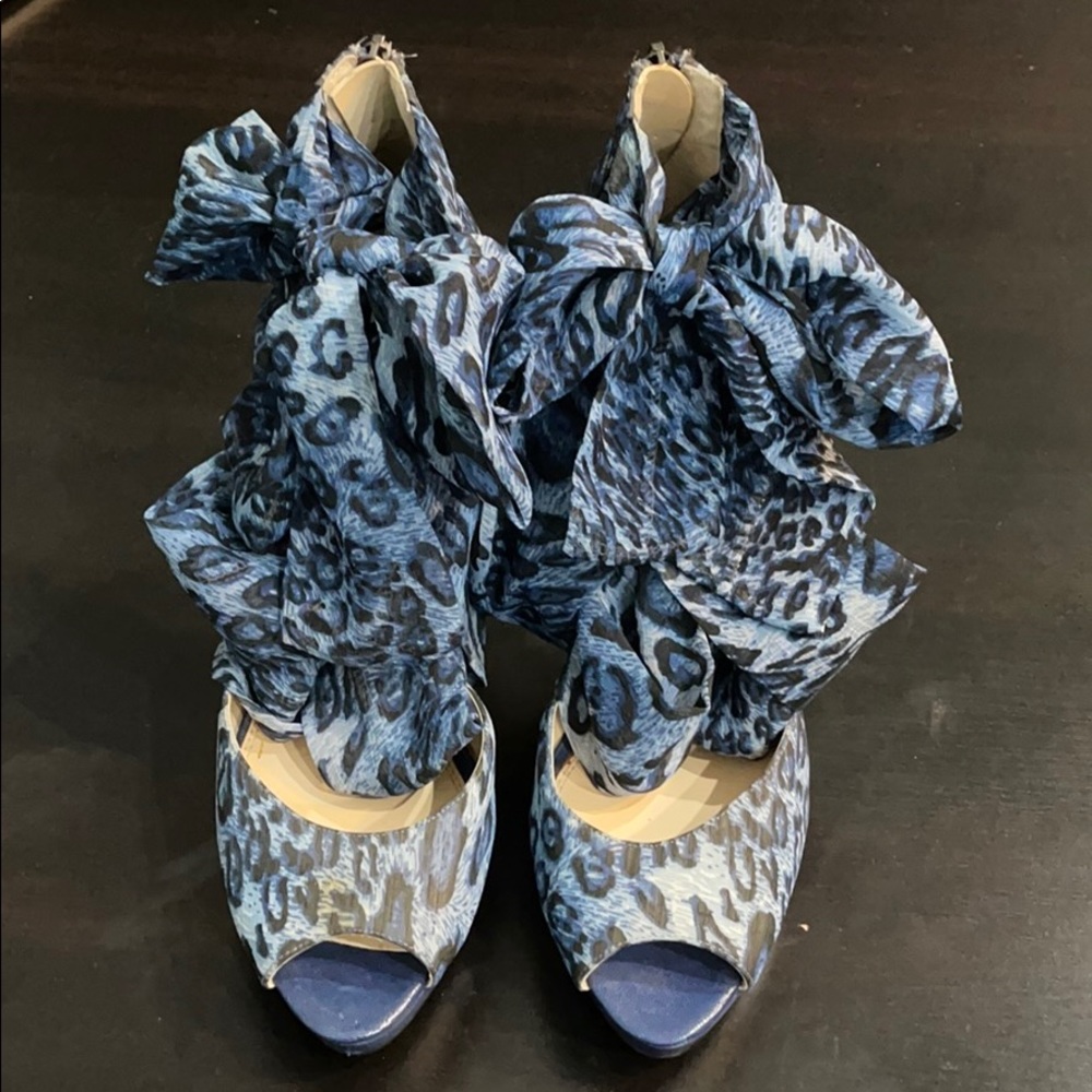 Prettiest Pair of Fashion Enzo Angiolini Peep-Toes